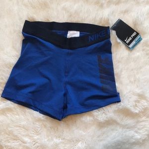 NWT- Nike pro shorts - small
